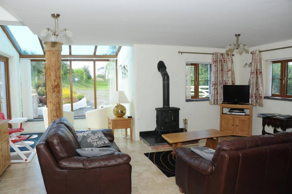 Ty-Hapus Cottage Jordanston Dış mekan fotoğraf