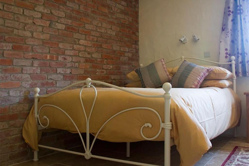 Ty-Hapus Cottage Jordanston Dış mekan fotoğraf